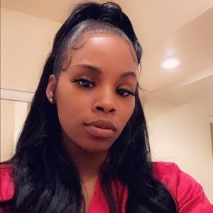 Meet your Posher, Carla